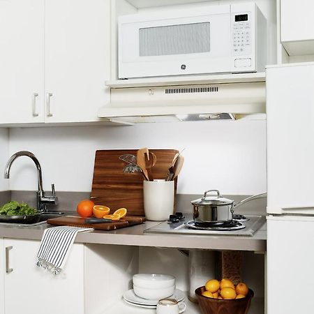 Intown Suites Extended Stay ワーナー・ロビンズ エクステリア 写真