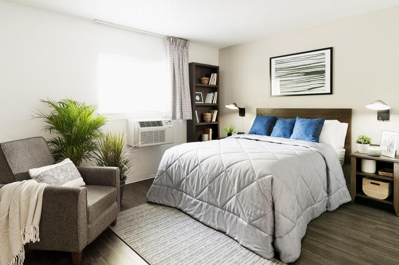 Intown Suites Extended Stay ワーナー・ロビンズ エクステリア 写真