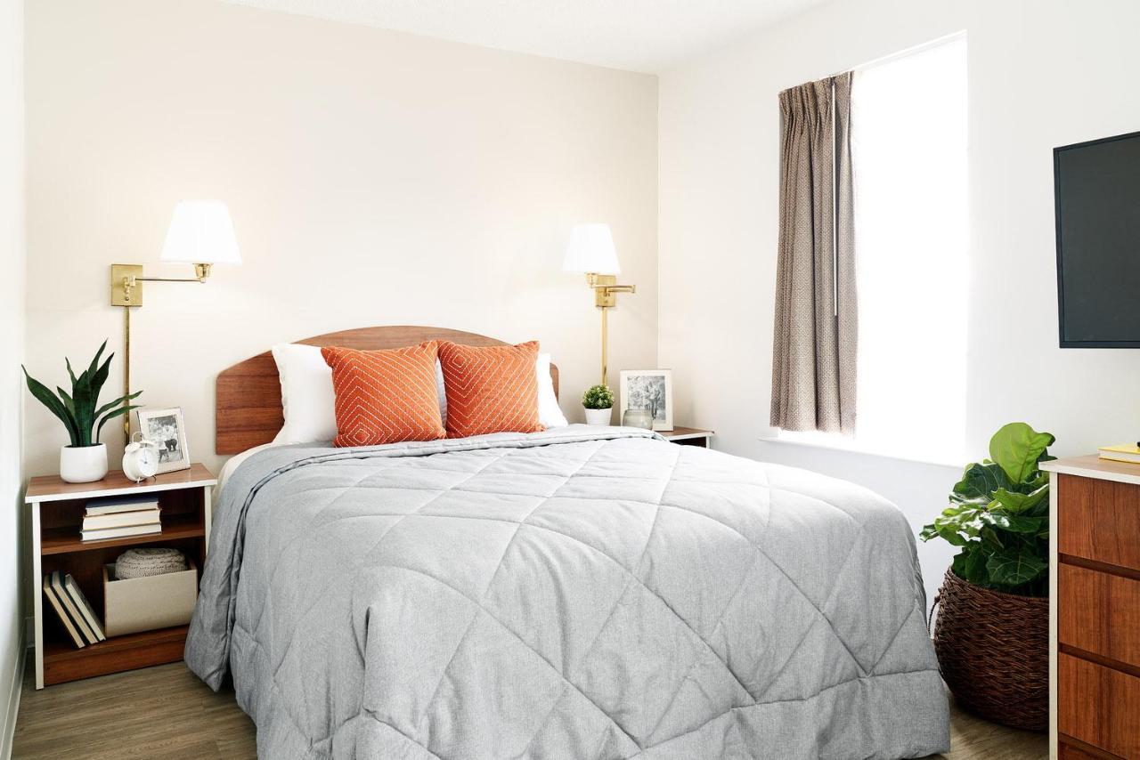 Intown Suites Extended Stay ワーナー・ロビンズ エクステリア 写真